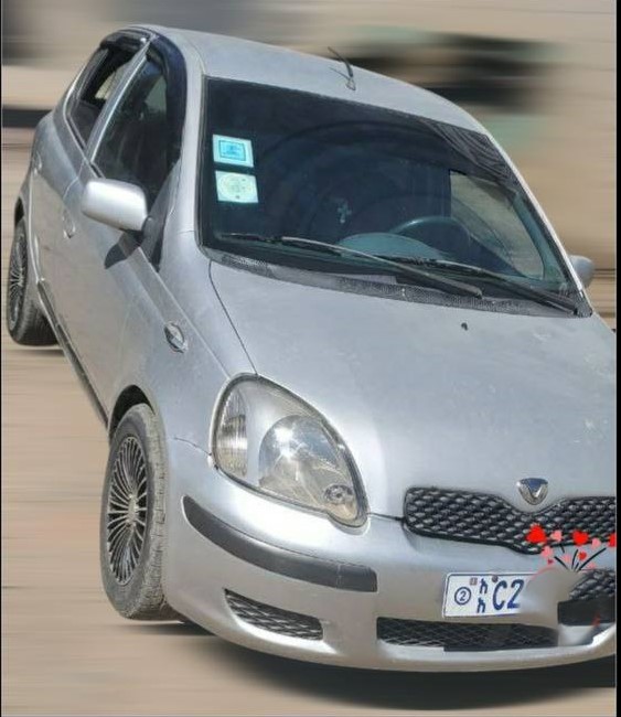 Used Toyota Vitz compact cars price