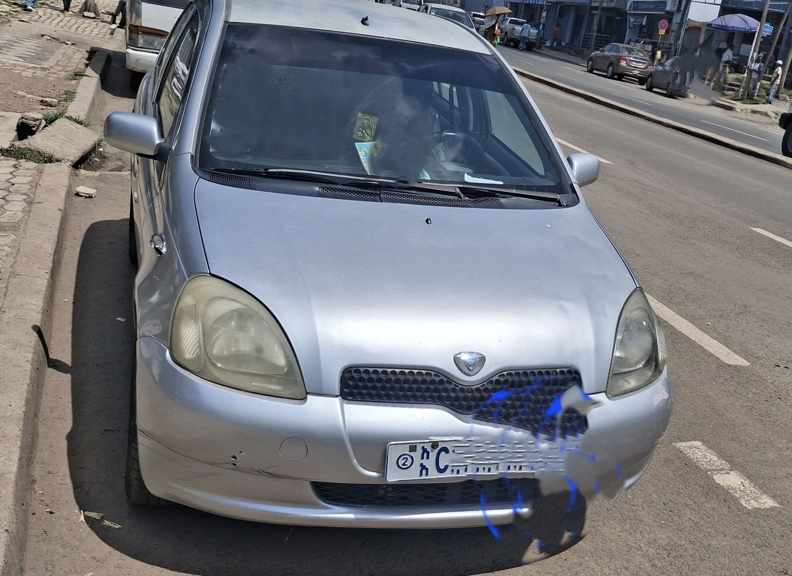 Toyota Vitz (XP10)
