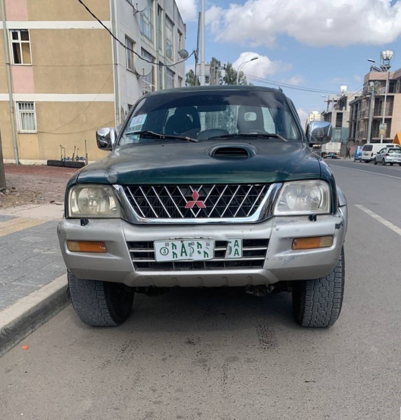 Mitsubishi Triton L200 (K70) Extra Cub