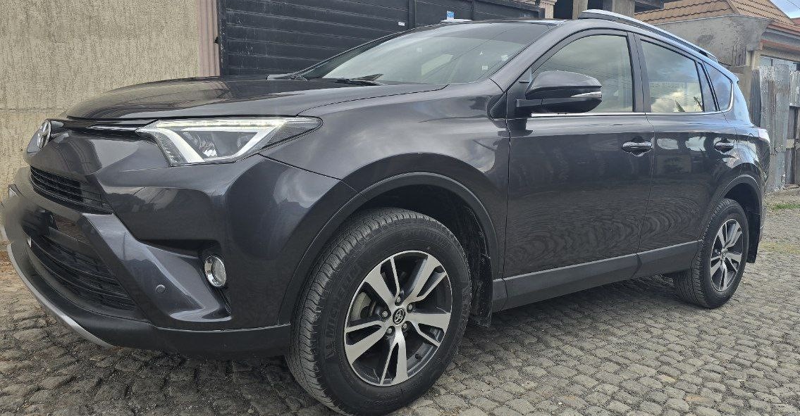2018 Toyota RAV4 (XA40)