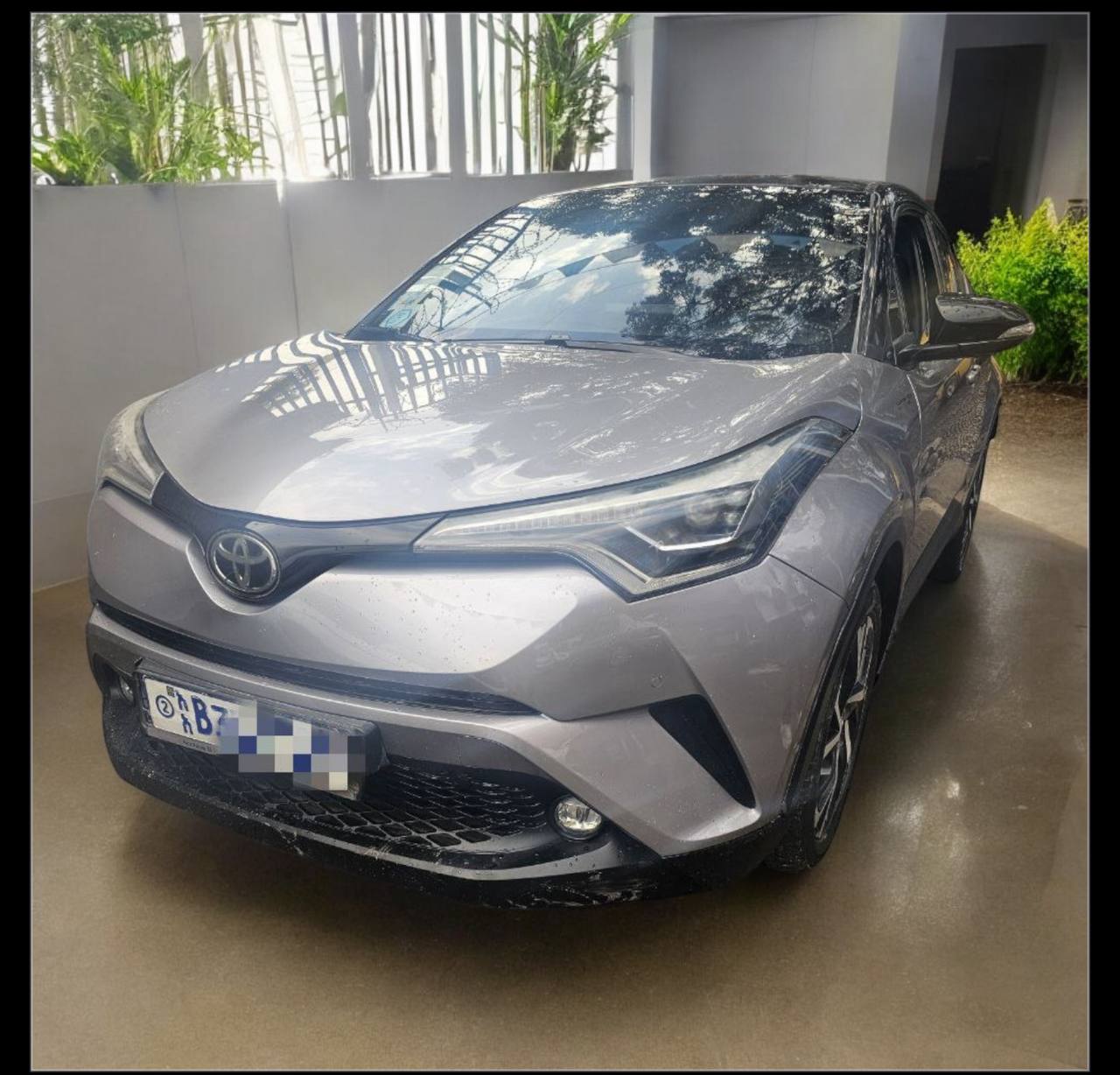 Toyota C-HR (AX10) SUV