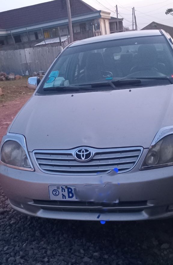 Toyota Corolla XL (E120)