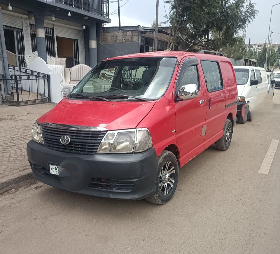Toyota Granvia HiAce (XH20) Crew Van