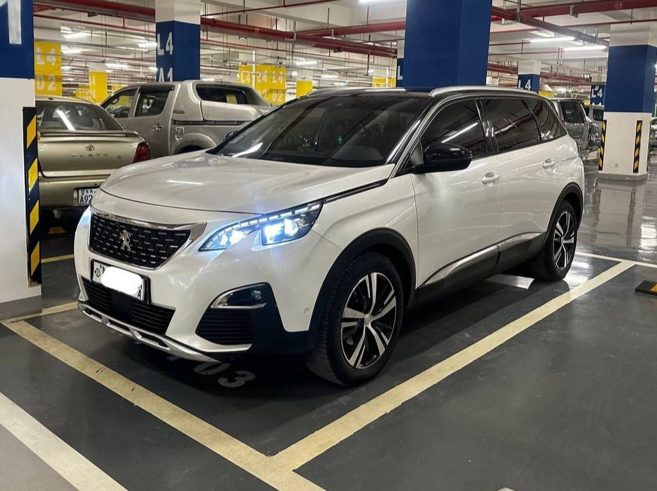 PEUGEOT 5008 Allure GT (T87E) MPV