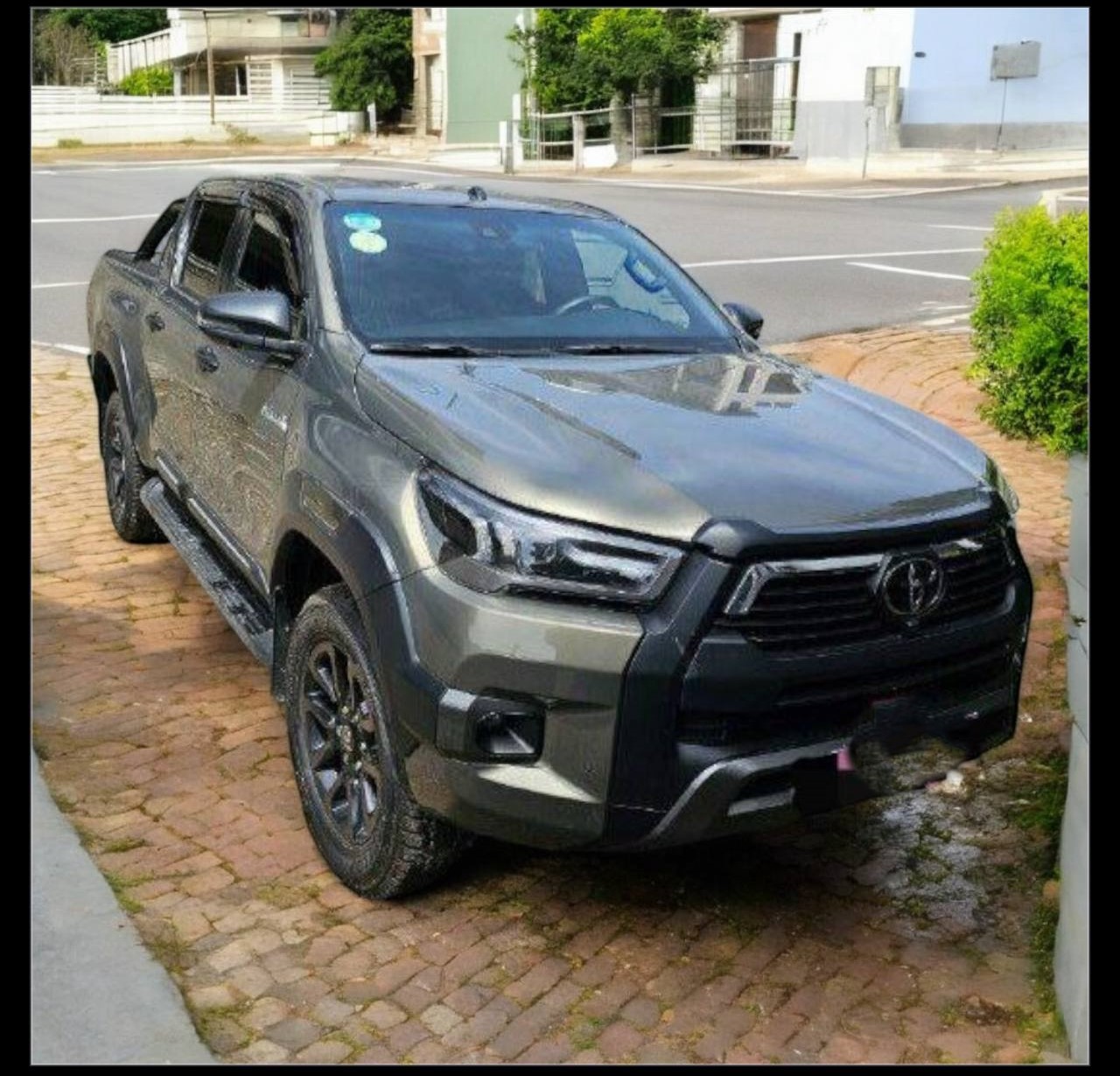 Toyota Hilux DC (Invisible N126)