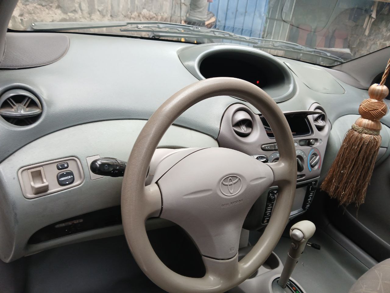 Toyota Platz (XP10) Sedan