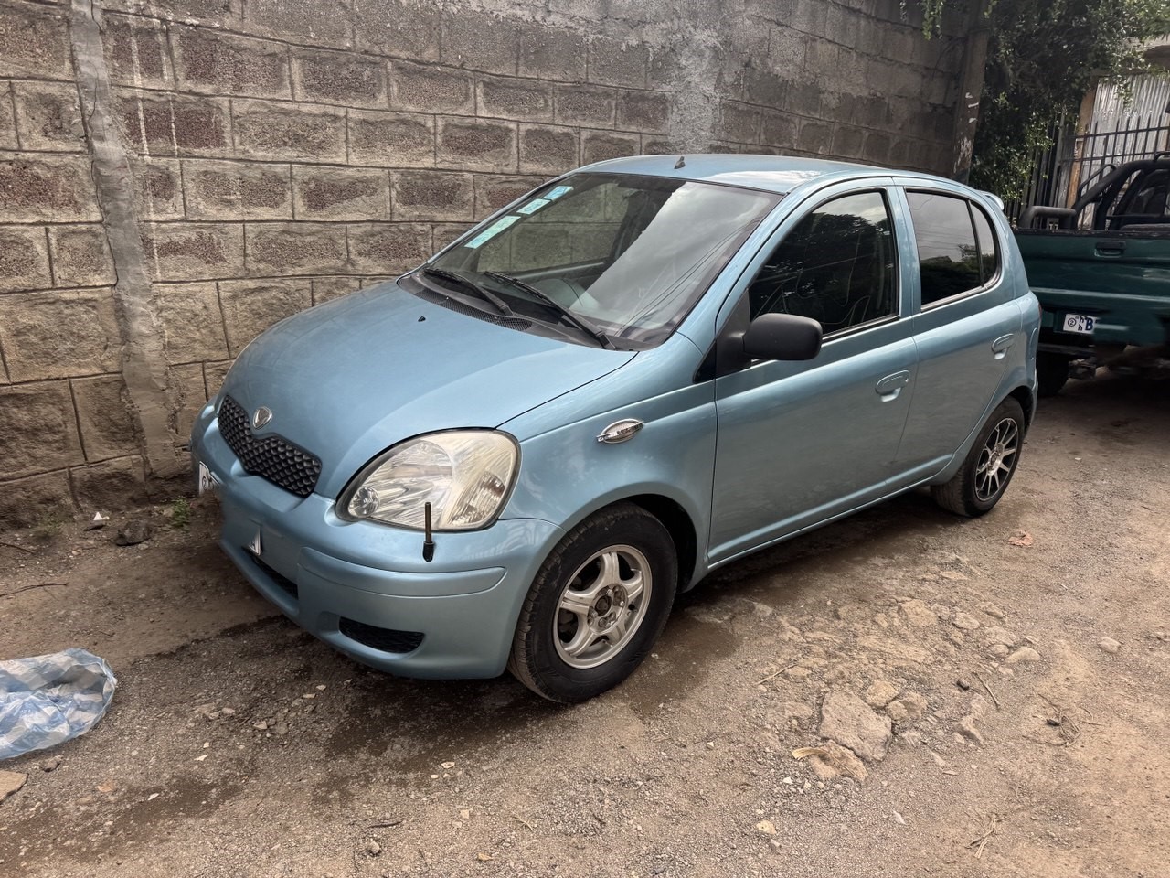 Toyota Vitz (XP10)