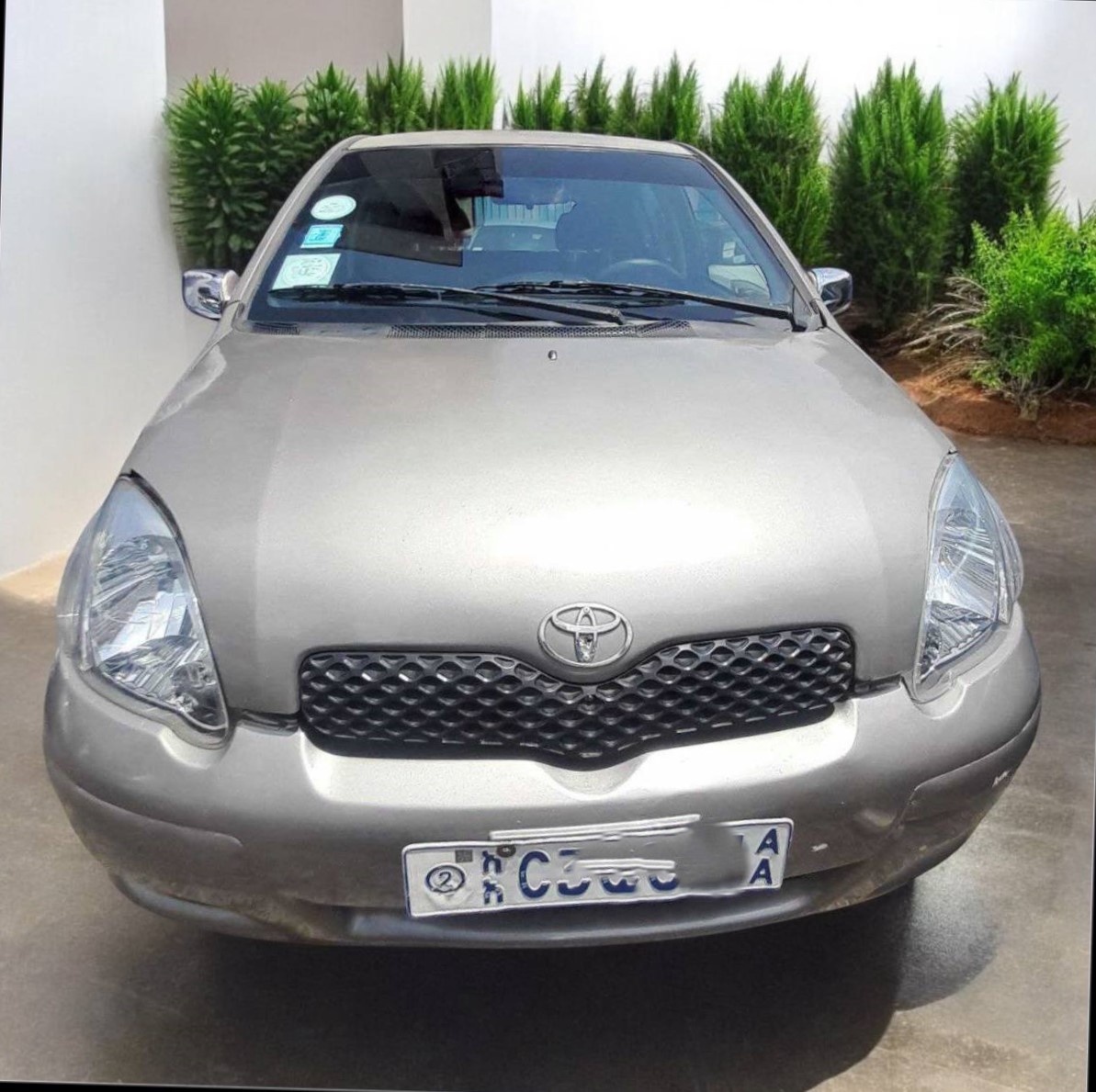 Toyota Vitz (XP10)