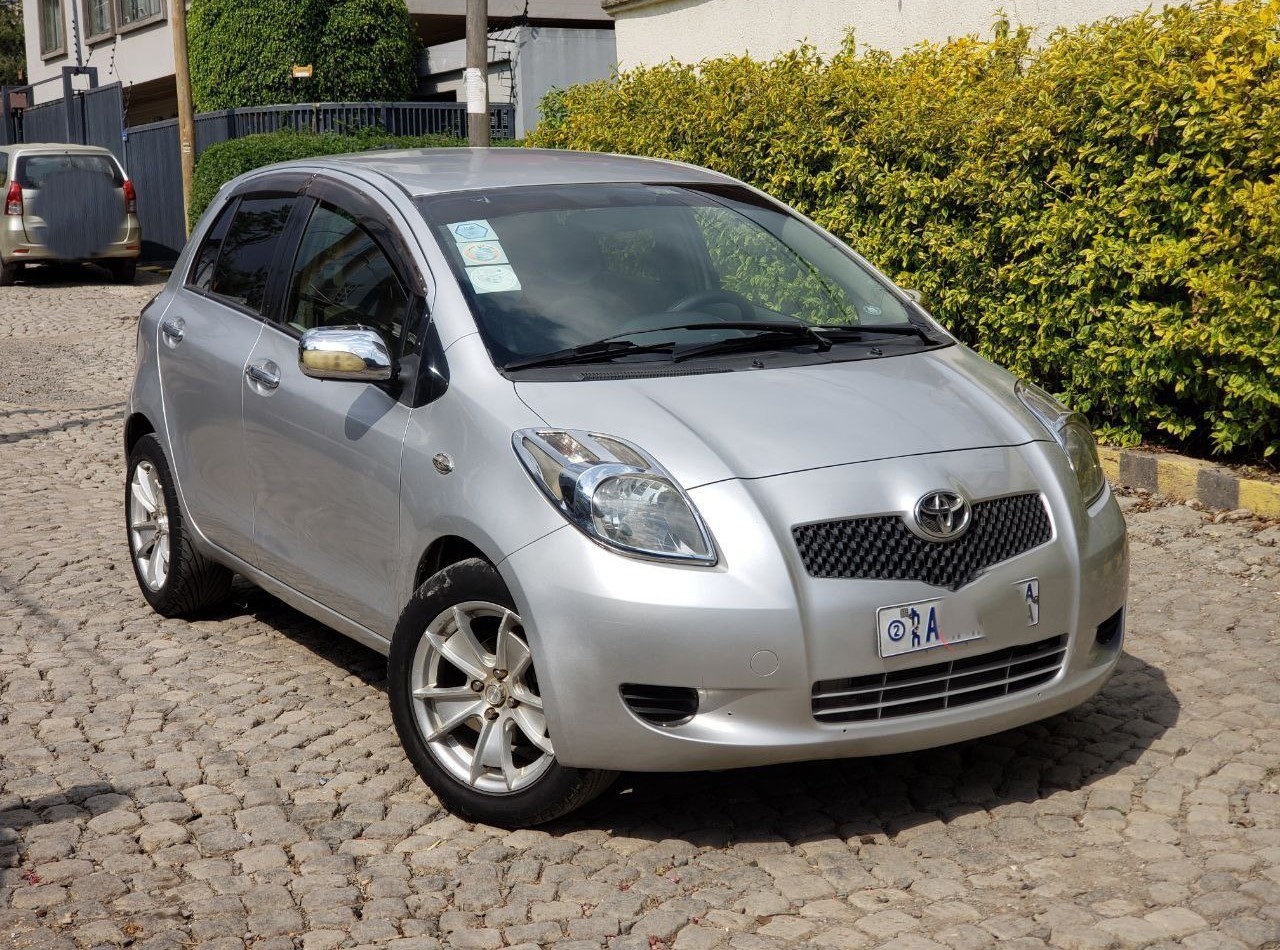 Toyota Vitz (XP90) Hatchback