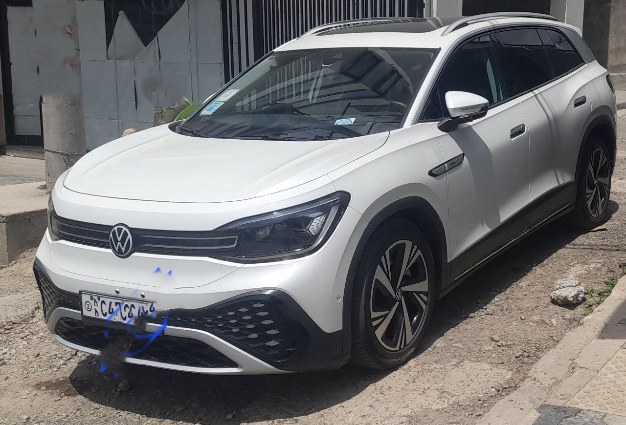 Volkswagen ID.6 CROZZ