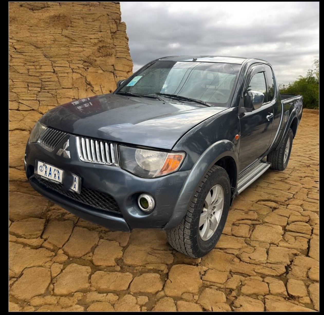 Mitsubishi Triton L200 (KB)