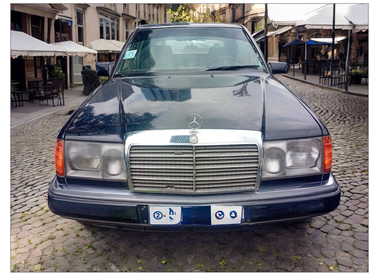 Mercedes-Benz E230 (W124) Executive Car