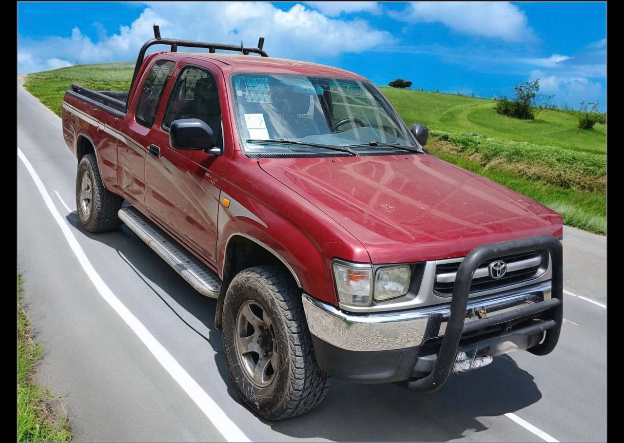 1998 Toyota Hilux Extra Cab Pickup for Sale