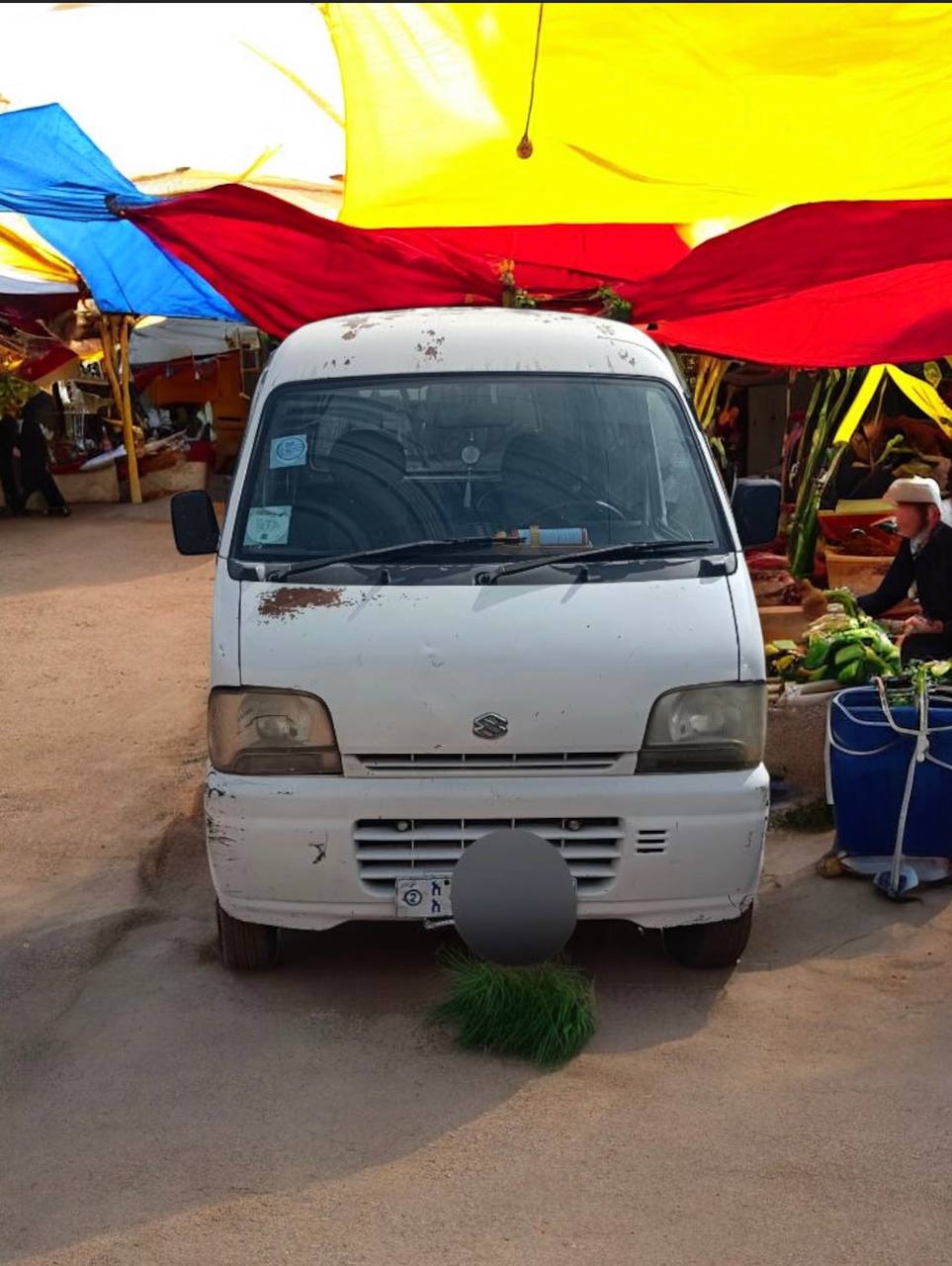 2000 Suzuki Every DA64 Micro Bus, spacious interior, boxy design, for sale advertisement.