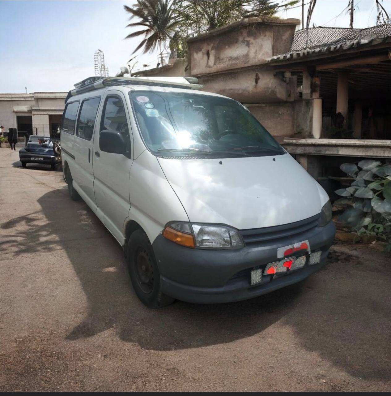 2001 Toyota Granvia HiAce for Sale
