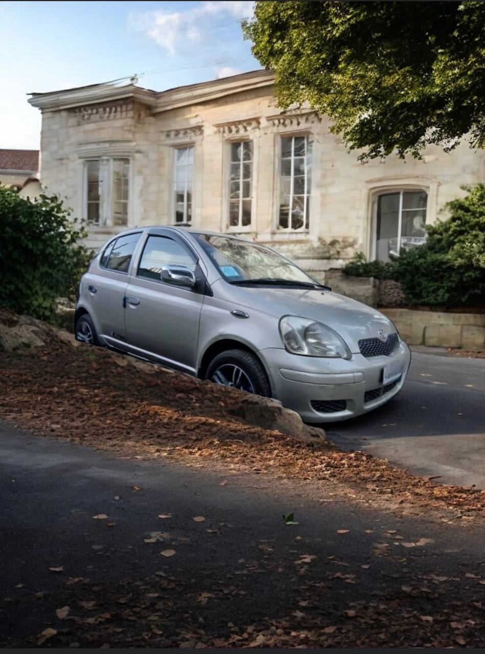 Image of a 2004 Toyota Vitz (XP10) Hatchback in excellent condition, available for sale.