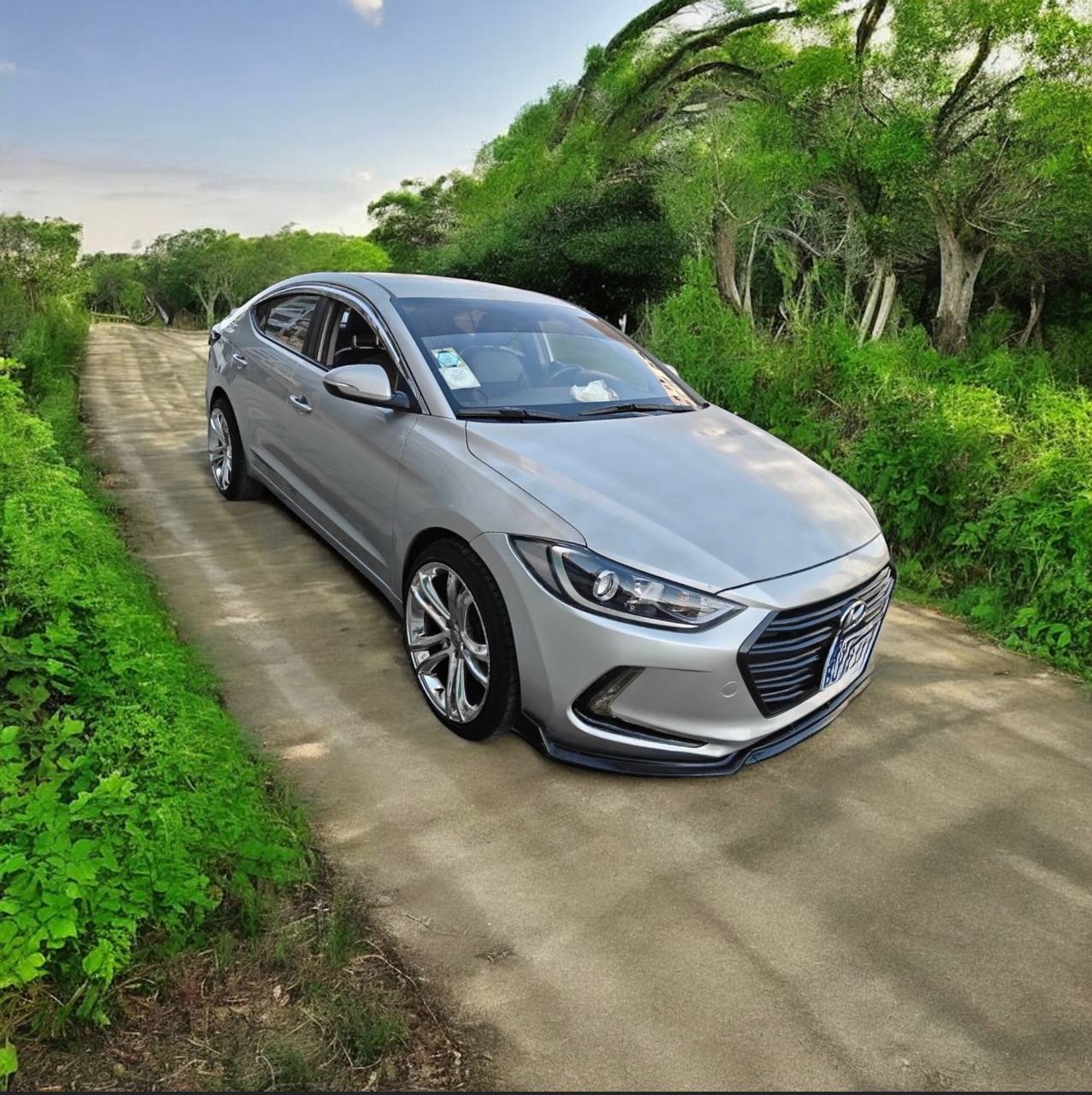 2016 Hyundai Elantra in pristine condition available for sale in Addis Ababa for 3.35 million ETB.