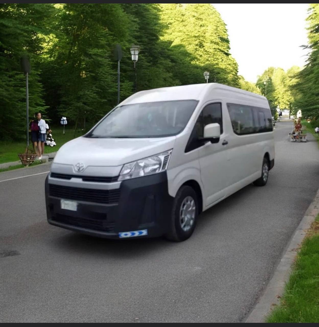 2022 Toyota HiAce MiniBus in excellent condition with low mileage for sale in Addis Ababa.