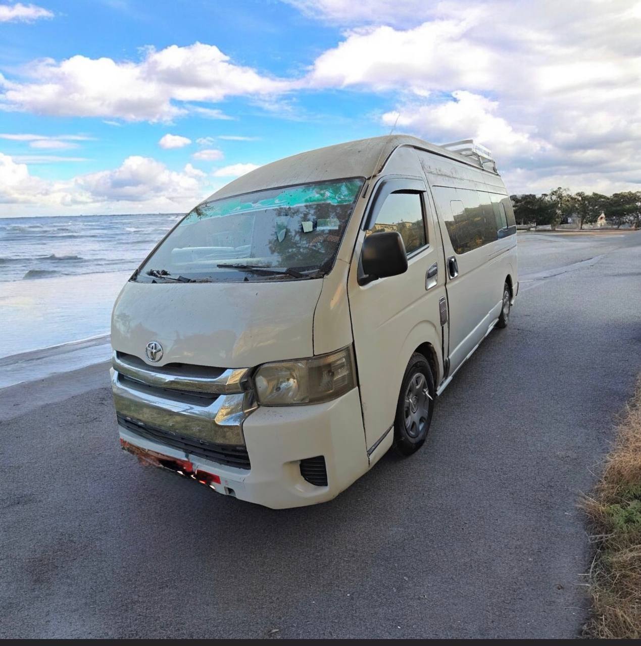 Pristine white 2014 Toyota HiAce for sale in Addis Ababa with original factory paint.
