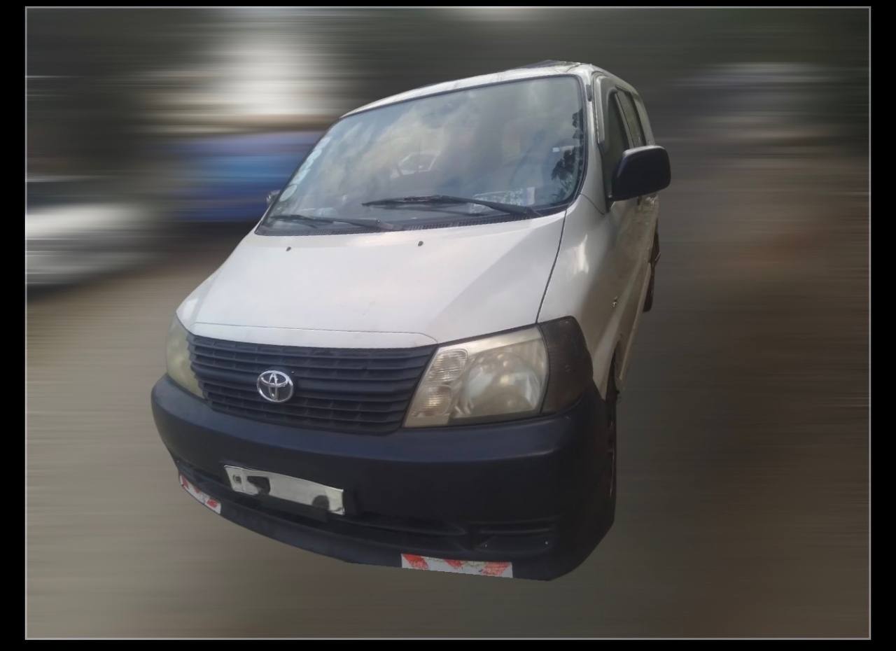 Toyota HiAce Crew Van