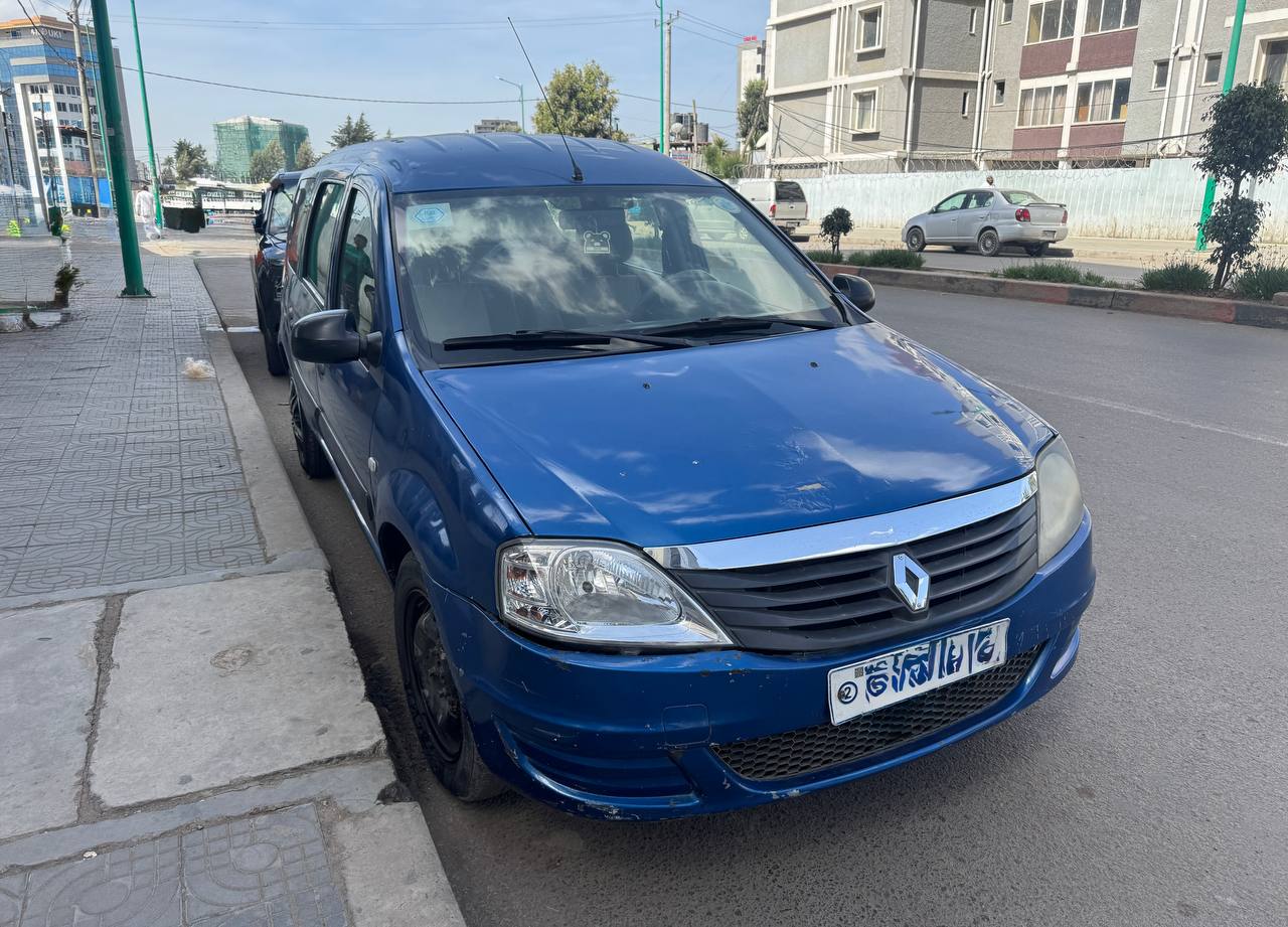 Pristine 2010 Renault Logan price Ethiopia factory state Alice Blue.