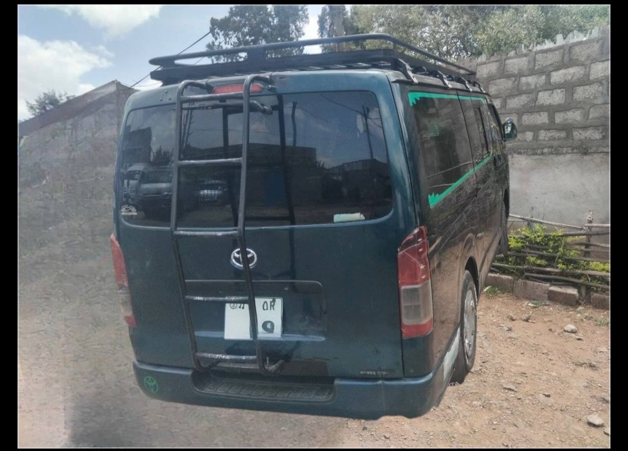 White 2007 Toyota HiAce Ethiopia Abadula minibus van for sale in Addis Ababa