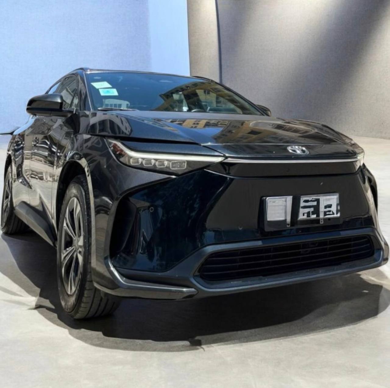 Toyota bZ4X (interset free bank loan)