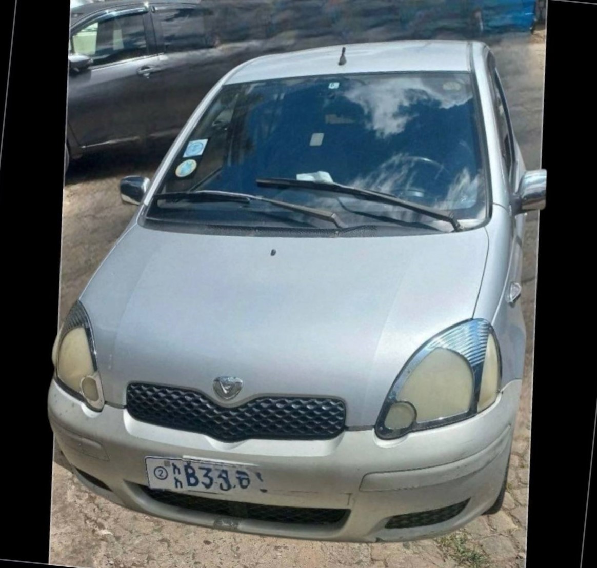 TOYOTA VITZ