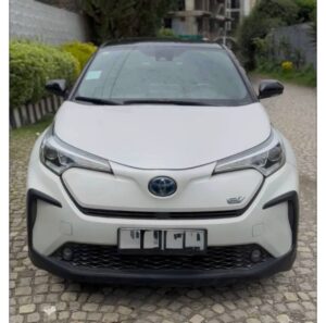 Toyota C-HR / IZOA EV